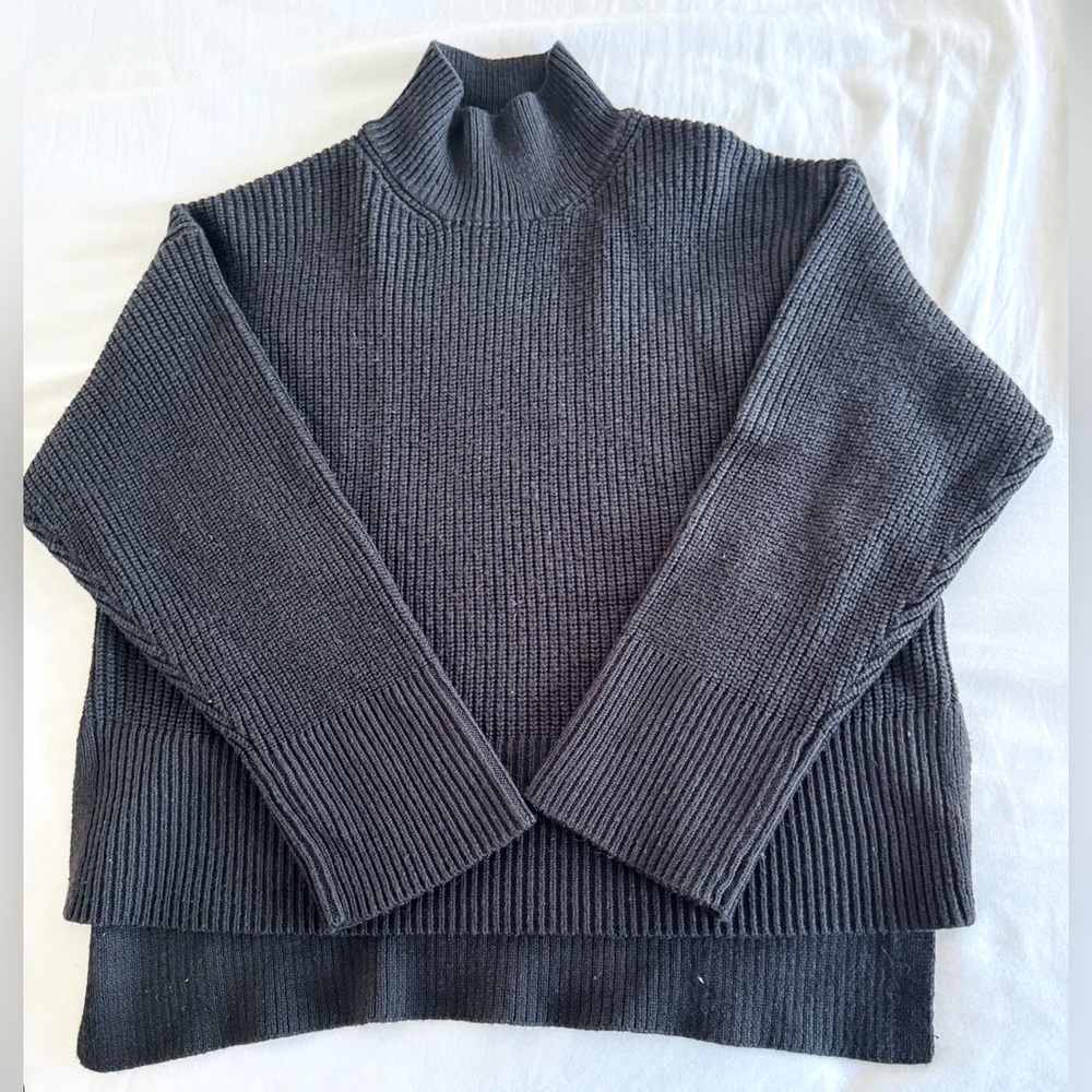 H&M Mock Neck Hi-Low Boxy Cropped Sweater Black Wool Blend Size Small